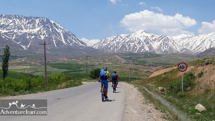 Iran-Cycling-Tour-AdventureIran-1215-42