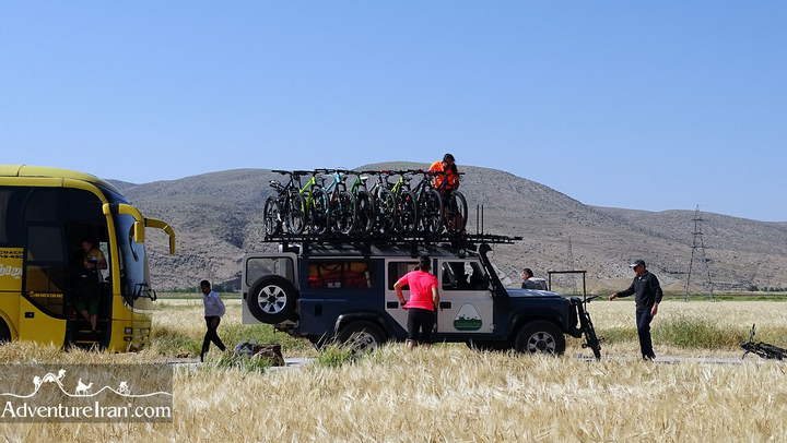 cycling-mountain-biking-logestic-operation-AdventureIran-1214-07
