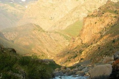 alamkuh-mountain-hesarchal-hiking-trekking-iran-1008-04