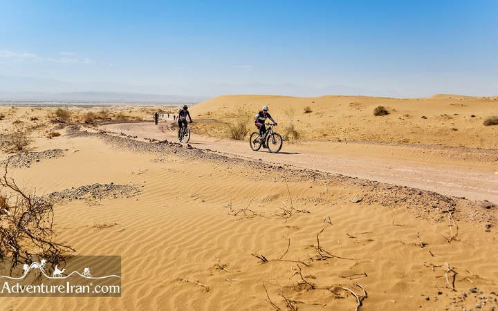Dasht-e-kavir-desert-cycling-tour-Iran-1046-20