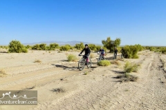 Dasht-e-kavir-desert-cycling-tour-Iran-1046-23