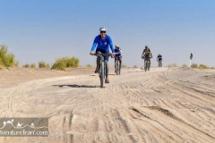 Dasht-e-kavir-desert-cycling-tour-Iran-1046-25