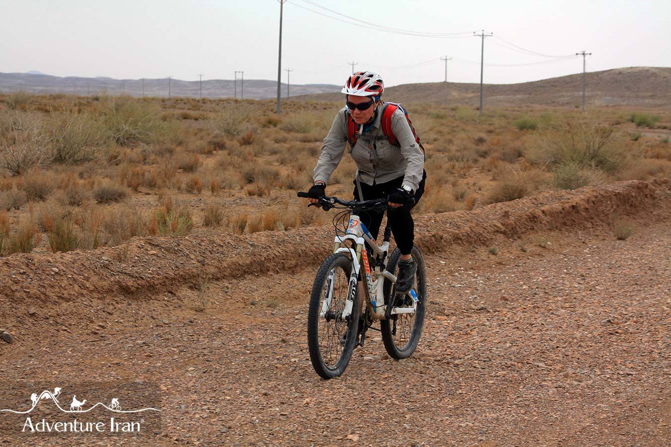 Cycling-Through-Iran-Dasht-e-Kavir-Central-Desert-Tour-ADVENTUREIRAN-091-19