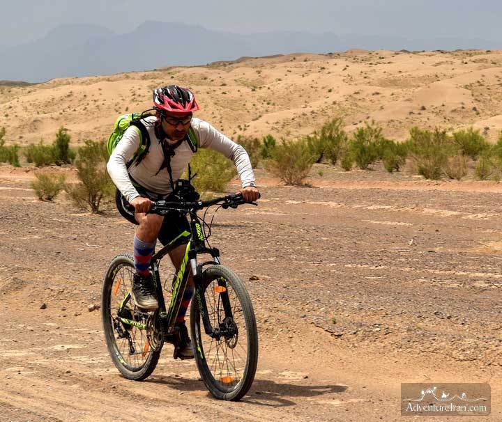 Cycling-from-Isfahan-to-Yazd-via-Varzaneh-Desert-Dasht-e-Kavir-Adventure-Iran-Tour-102
