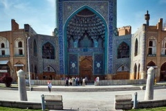 Imam-mosque-naghsh-e-jahan-square-Esfahan-Iran-1075-01