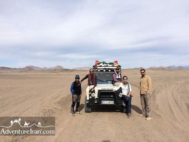 Jandagh-mesr-aroosan-dasht-e-kavir-4x4-desert-safari-Iran-1080-15