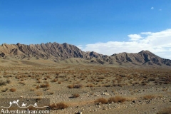 Jandagh-mesr-aroosan-dasht-e-kavir-desert-cycling-Iran-1079-02