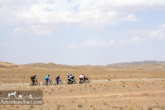 Jandagh-mesr-aroosan-dasht-e-kavir-desert-cycling-Iran-1079-07