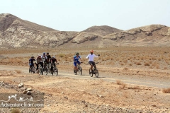 Jandagh-mesr-aroosan-dasht-e-kavir-desert-cycling-Iran-1079-08