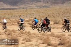 Jandagh-mesr-aroosan-dasht-e-kavir-desert-cycling-Iran-1079-09