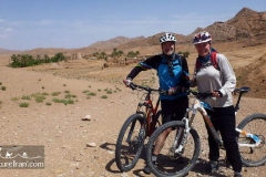 Jandagh-mesr-aroosan-dasht-e-kavir-desert-cycling-Iran-1079-18