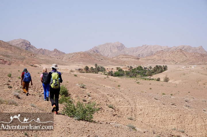 Jandagh-mesr-aroosan-dasht-e-kavir-desert-trekking-Iran-1081-32