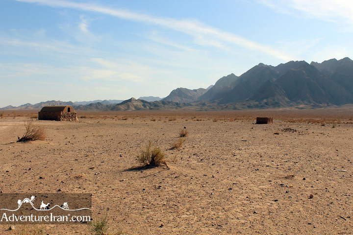 Jandagh-mesr-aroosan-dasht-e-kavir-desert-trekking-Iran-1081-33