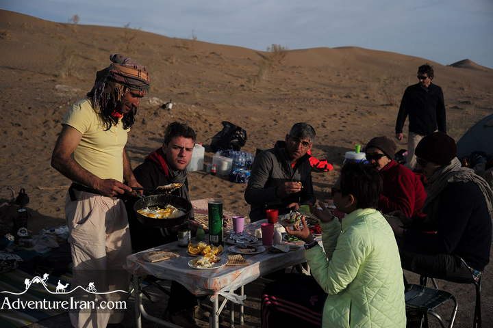 Jandagh-mesr-aroosan-dasht-e-kavir-desert-trekking-Iran-1081-40