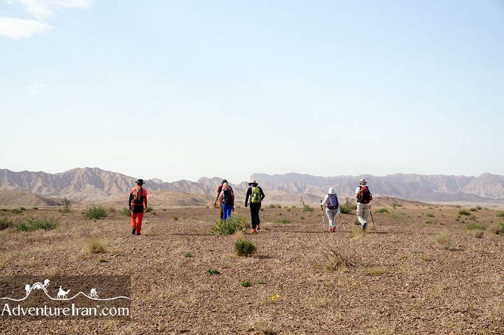 Jandagh-mesr-aroosan-dasht-e-kavir-desert-trekking-Iran-1081-44