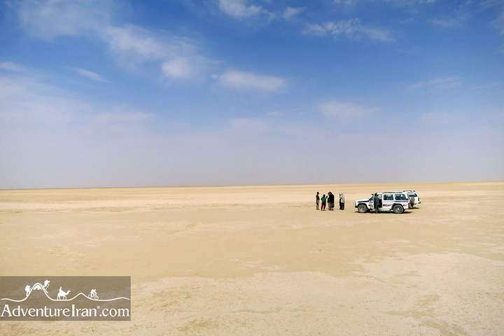 Koreh-gaz-oasis-dasht-e-kavir-desert-Iran-1104-02