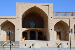 Kuhpa-caravanserai-Esfahan-Iran-1208-02
