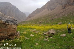 Lar-national-park-hiking-Iran-1109-01
