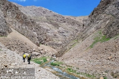 Lar-national-park-hiking-Iran-1109-03