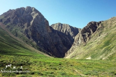 Lar-national-park-hiking-Iran-1109-04