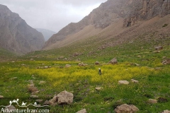 Lar-national-park-hiking-Iran-1109-20