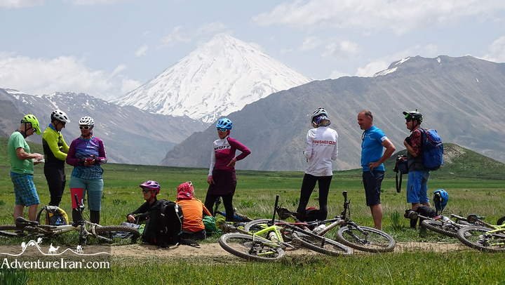 Lar-national-park-mountain-biking-Iran-1110-09