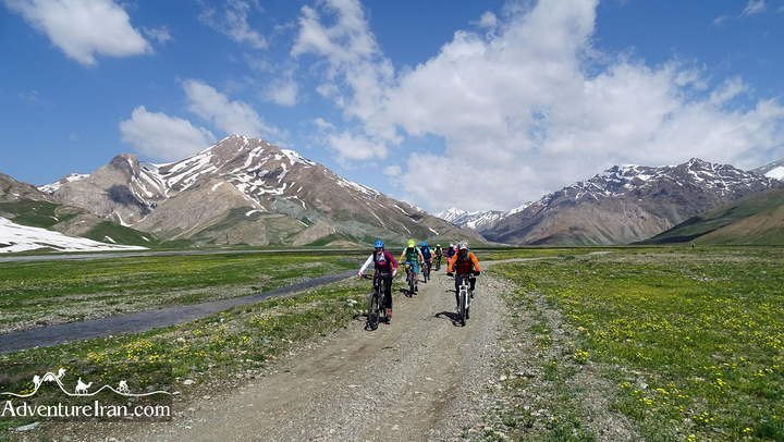 Lar-national-park-mountain-biking-Iran-1110-13