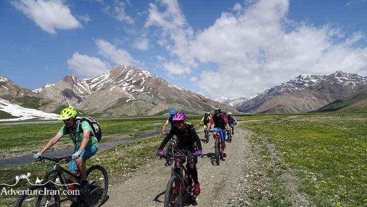Lar-national-park-mountain-biking-Iran-1110-21
