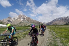 Lar-national-park-mountain-biking-Iran-1110-21