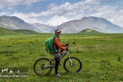 Lar-national-park-mountain-biking-Iran-1110-35