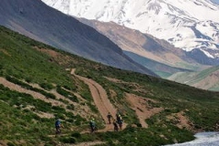 Lar-national-park-mountain-biking-Iran-1110-39