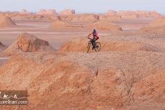 lut-desert-mountain-biking-Iran-1115-41