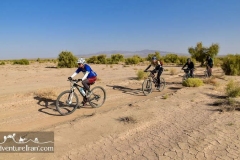 Maranjab-desert-dasht-e-kavir-cycling-tour-Iran-1119-15