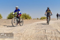 Maranjab-desert-dasht-e-kavir-cycling-tour-Iran-1119-44