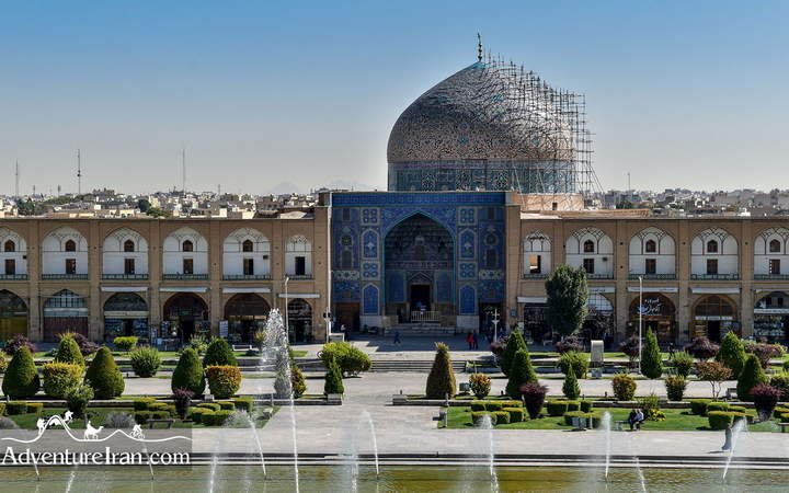 Emam-square-naghsh-e-jahan-Esfahan-Iran-1123-03
