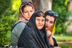 Shirazi-people-in-Park-People-Persian-Iranian-1220