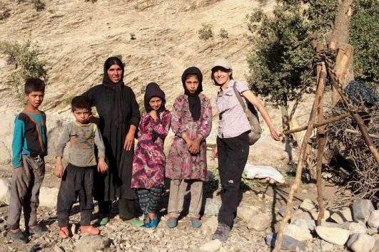 Group Picture Iran Nomadic tribes in Zagros with traveller