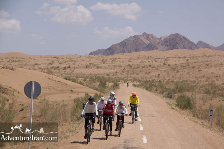 Desert cycling tour in iran