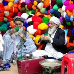 Local people in Zahedan bazaar - iranian Balochestan