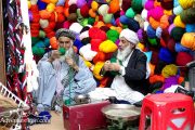 Local people in Zahedan bazaar - iranian Balochestan